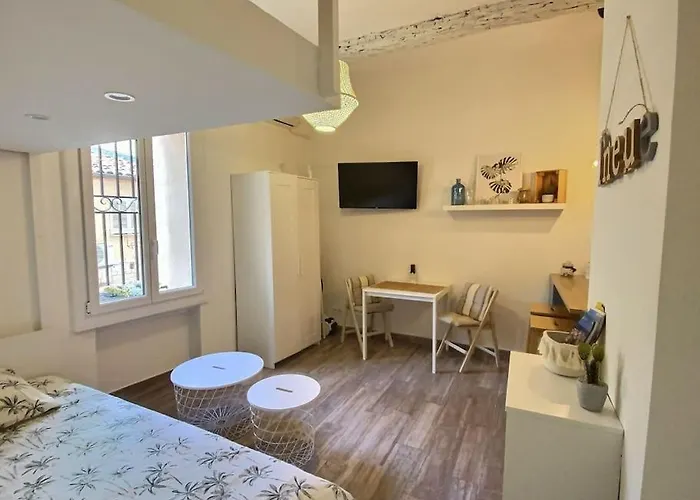 Studio Vieil Antibes Et Mezzanine Proche De La Mer