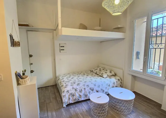Studio Vieil Antibes Et Mezzanine Proche De La Mer